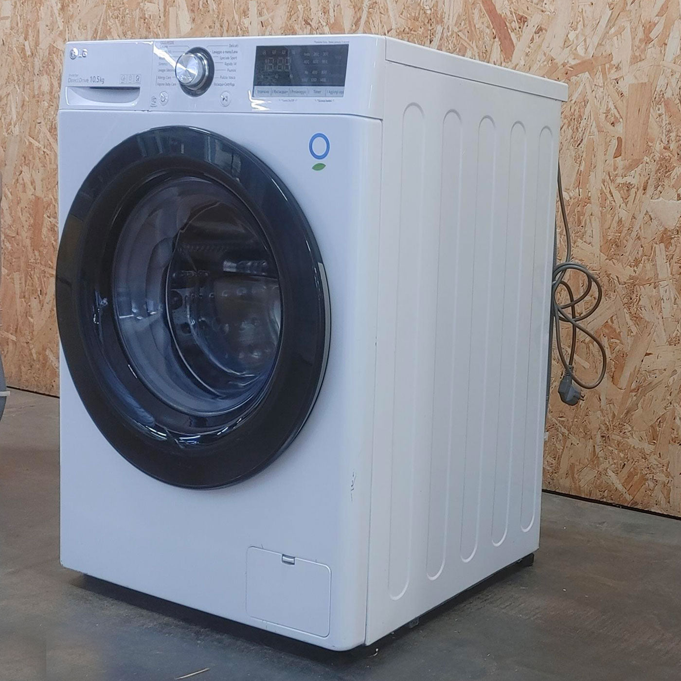 LG F4WV310S4E Lavatrice Intelligente AIDD 10,5kg Vapore 1400 Giri/min Carica frontale Classe B