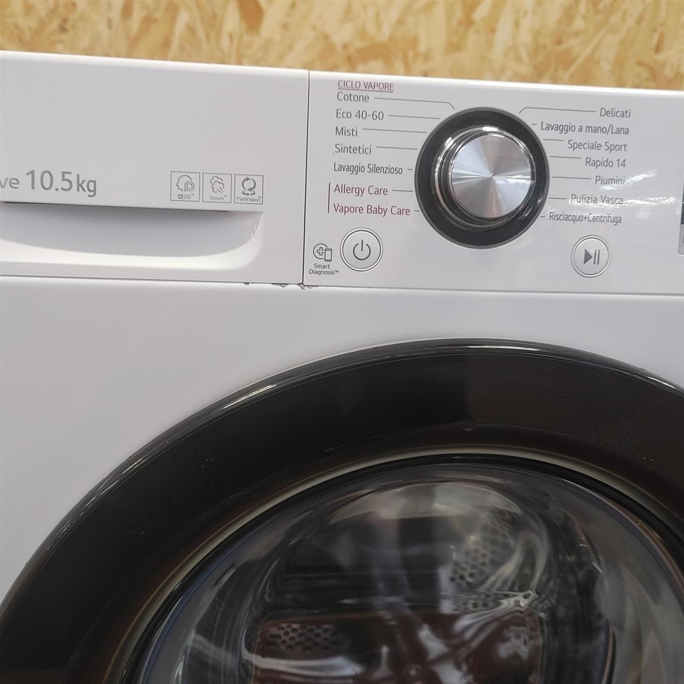 LG F4WV310S4E Lavatrice Intelligente AIDD 10,5kg Vapore 1400 Giri/min Carica frontale Classe B