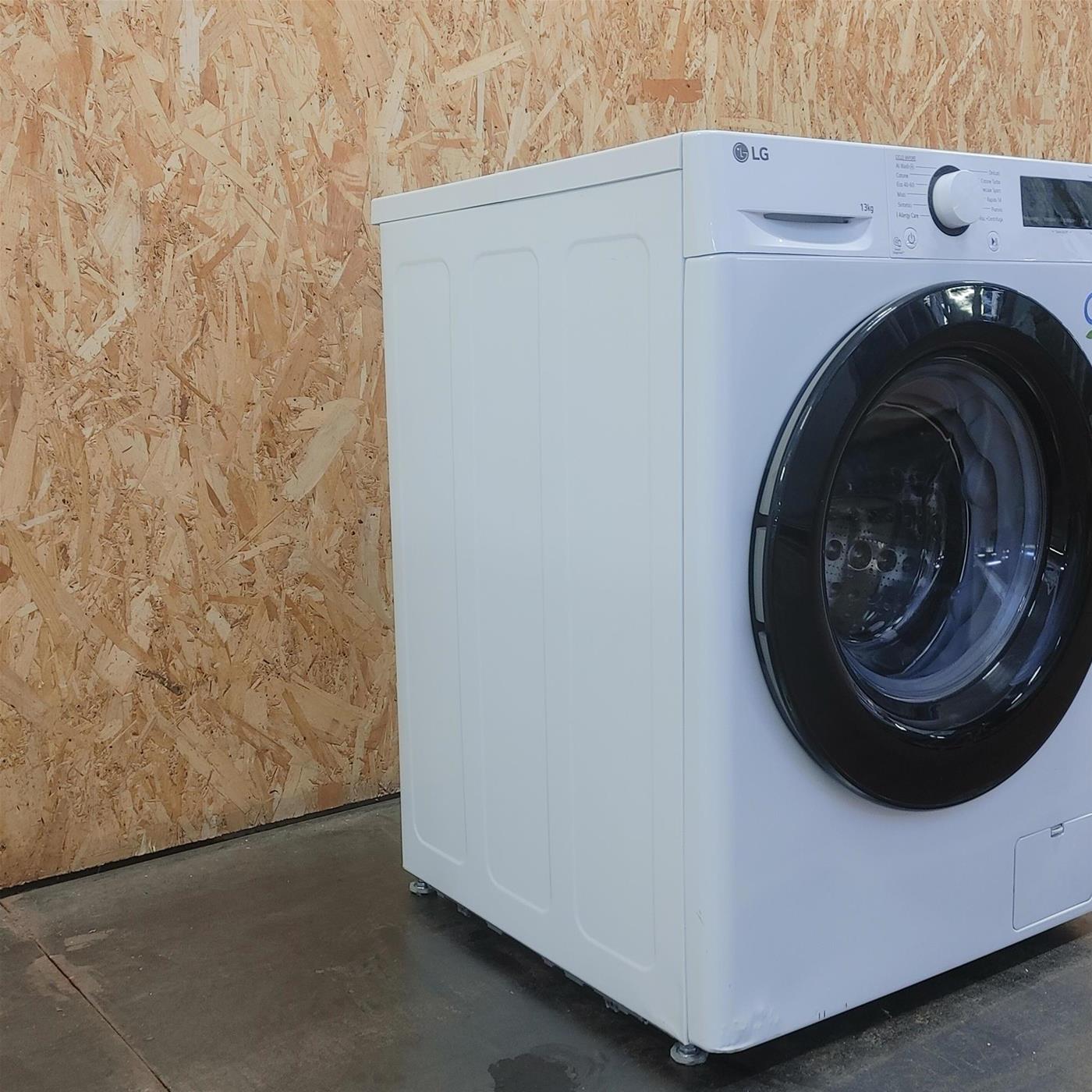 Lavatrice LG F4R3013NSWB Carica frontale 13 kg 1400 Giri/min Bianco