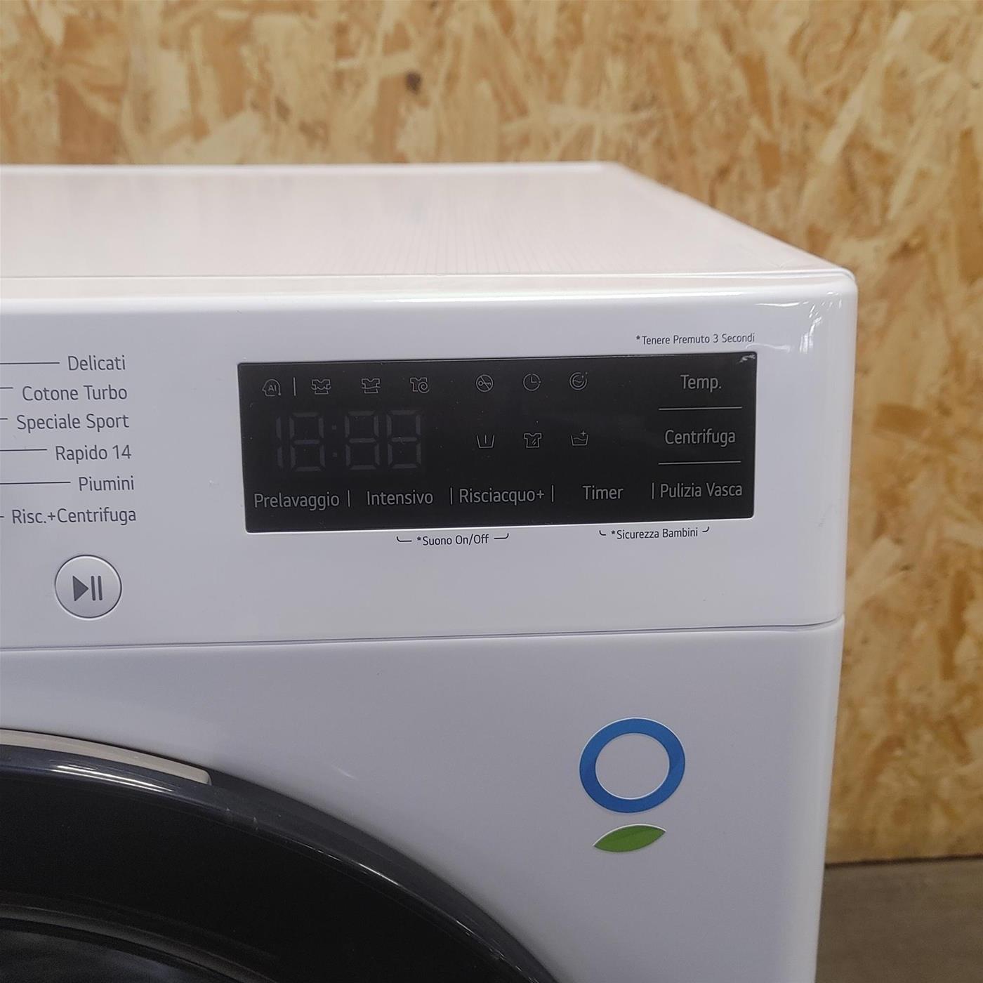 Lavatrice LG F4R3013NSWB Carica frontale 13 kg 1400 Giri/min Bianco