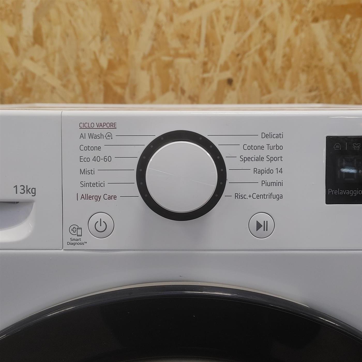 Lavatrice LG F4R3013NSWB Carica frontale 13 kg 1400 Giri/min Bianco