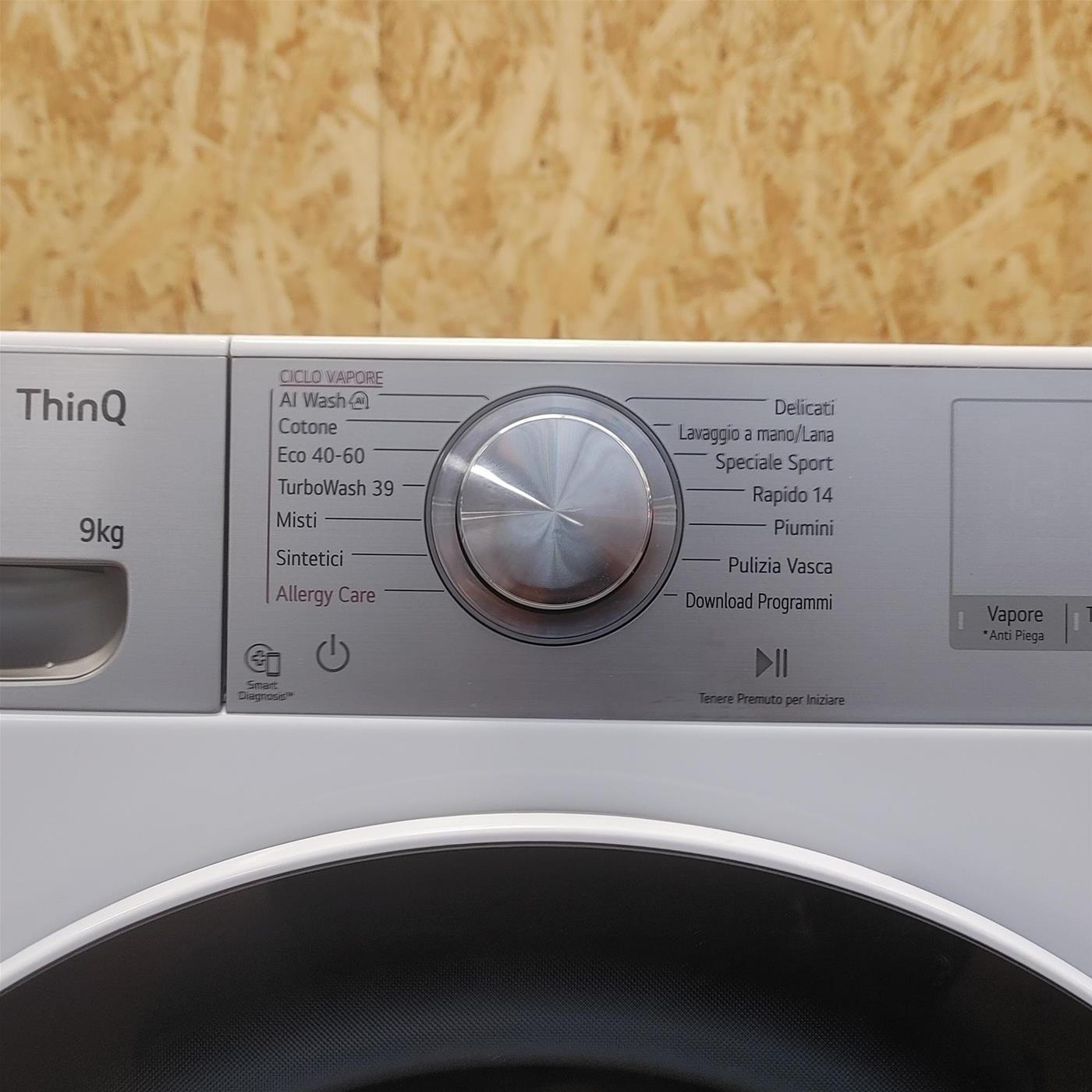 Lavatrice LG F2R3S08NSWB Carica frontale 8 kg 1200 giri Bianco