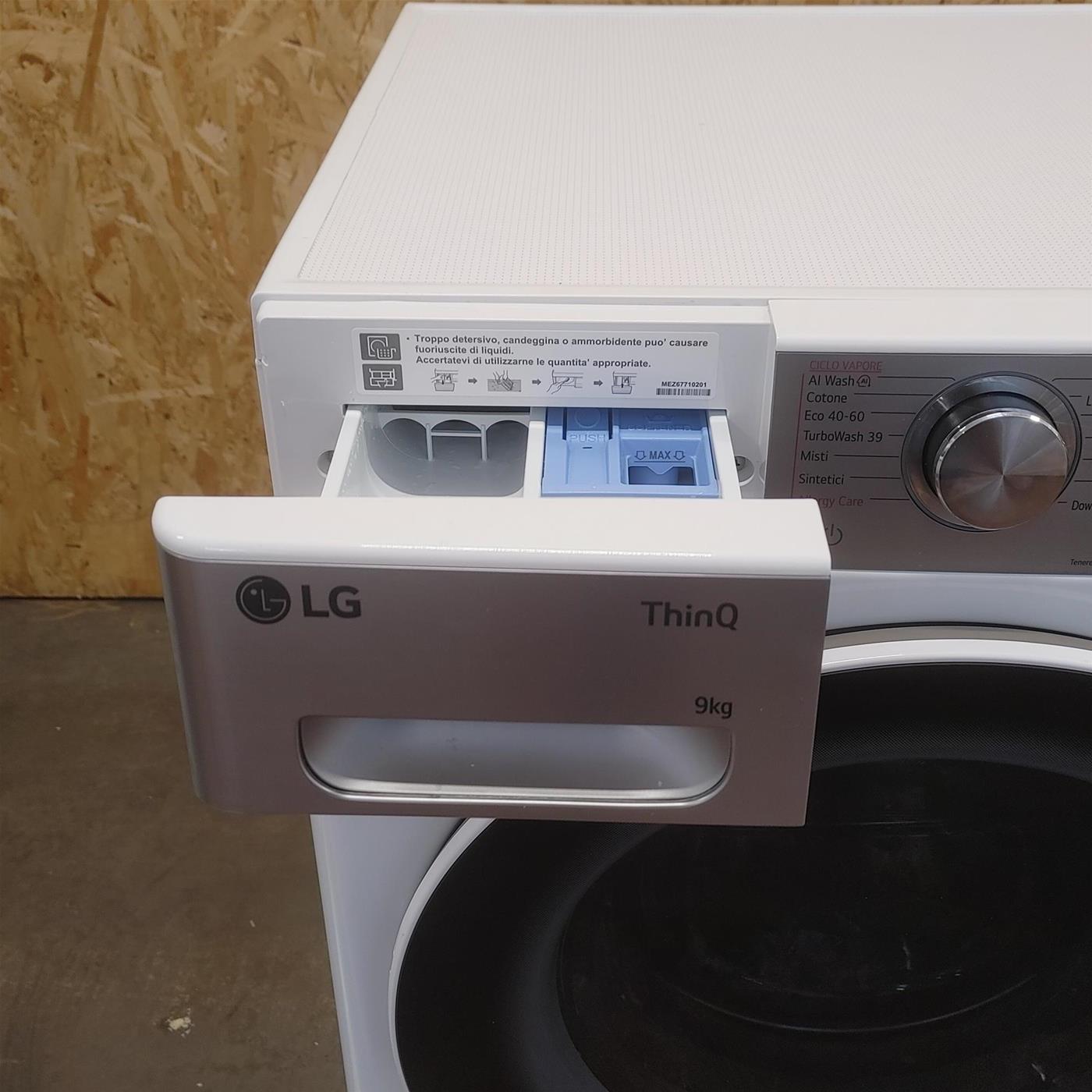 Lavatrice LG F2R3S08NSWB Carica frontale 8 kg 1200 giri Bianco