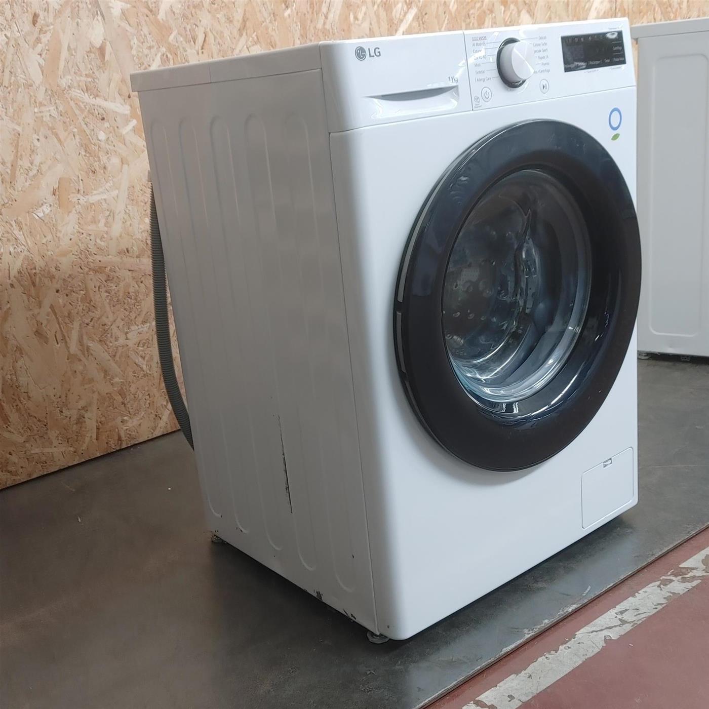 Lavatrice LG F4R3011NSWB Carica frontale 11 kg 1400 Giri/min Bianco