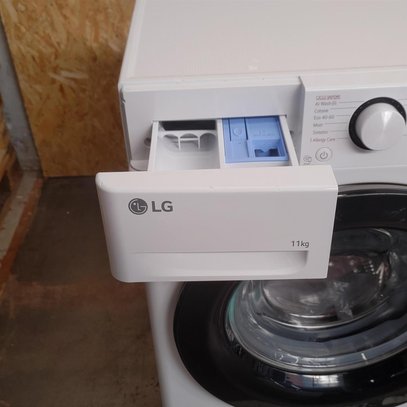 Lavatrice LG F4R3011NSWB Carica frontale 11 kg 1400 Giri/min Bianco