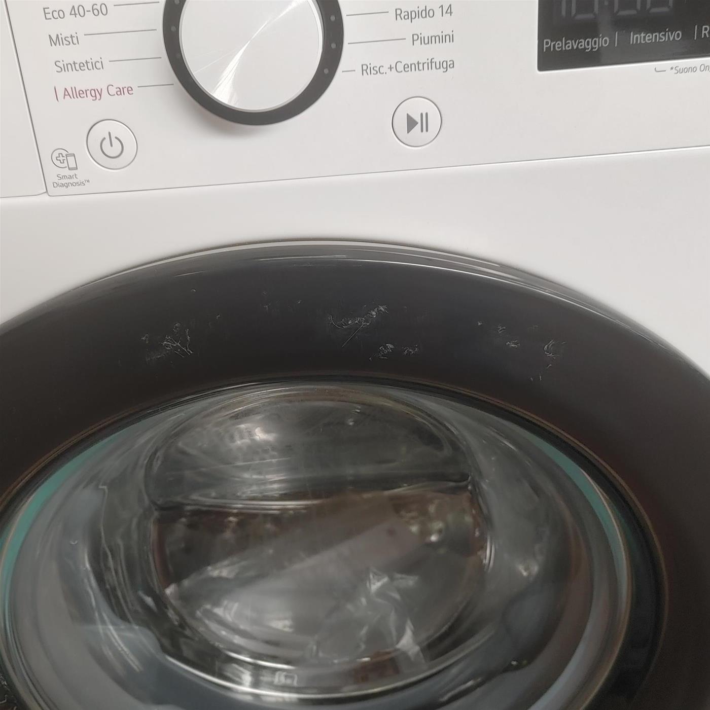 Lavatrice LG F4R3011NSWB Carica frontale 11 kg 1400 Giri/min Bianco