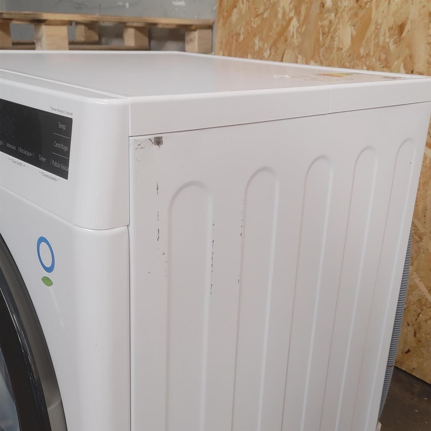 Lavatrice LG F4R3011NSWB Carica frontale 11 kg 1400 Giri/min Bianco