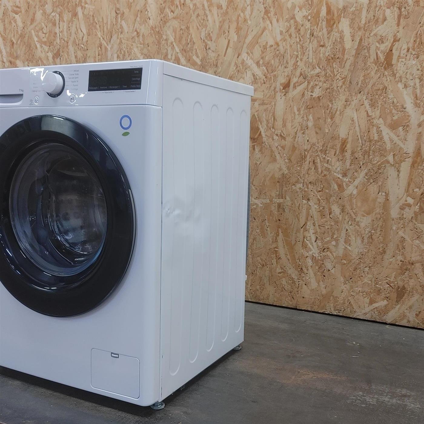 Lavatrice LG F4R3011NSWB Carica frontale 11 kg 1400 Giri/min Bianco