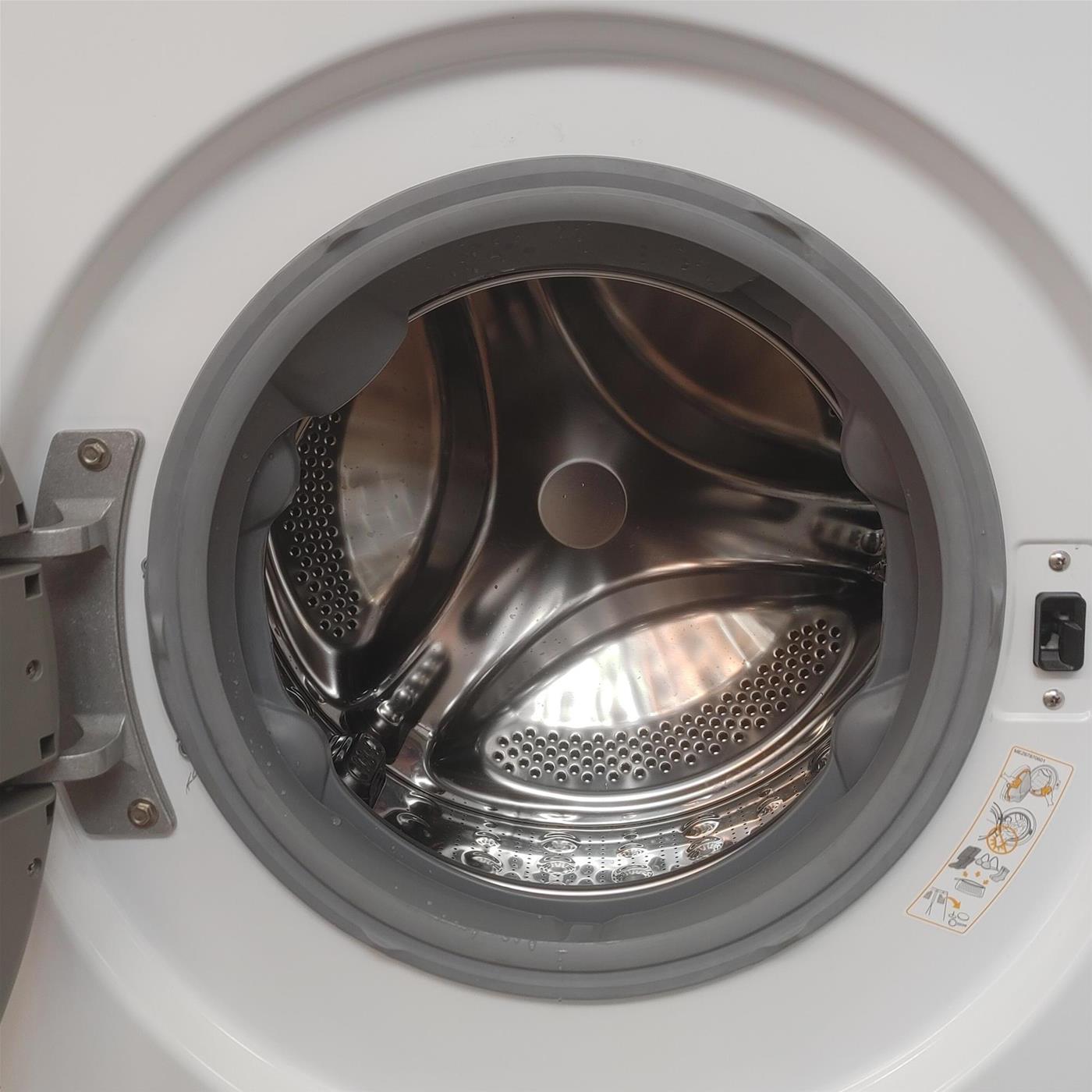 LG F4WV310SAE lavatrice Caricamento frontale 10,5 kg 1400 Giri/min A Bianco