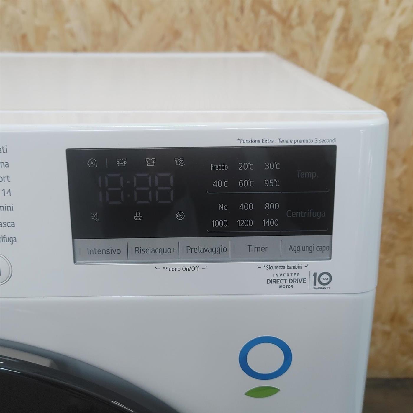 LG F4WV310SAE lavatrice Caricamento frontale 10,5 kg 1400 Giri/min A Bianco