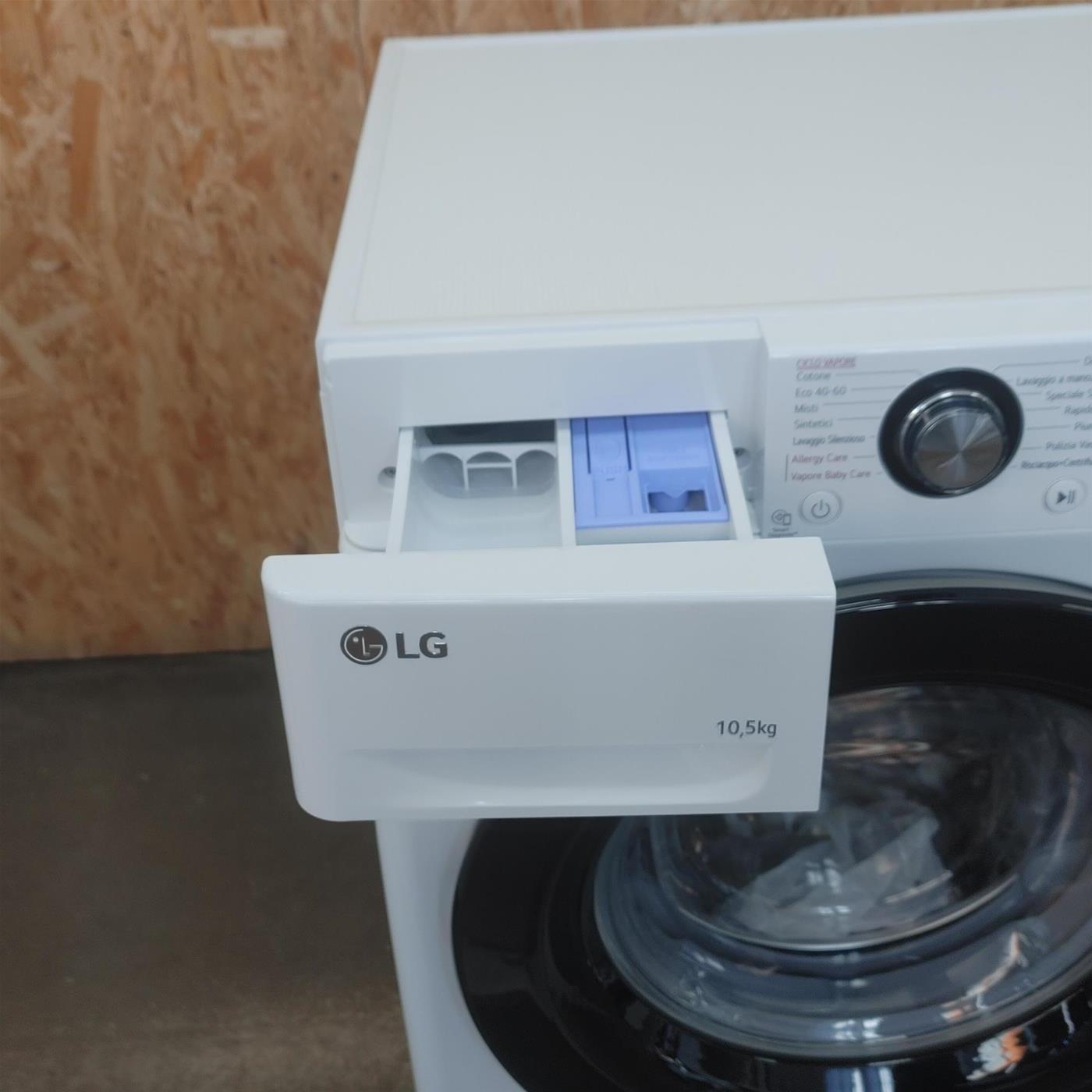 LG F4WV310SAE lavatrice Caricamento frontale 10,5 kg 1400 Giri/min A Bianco