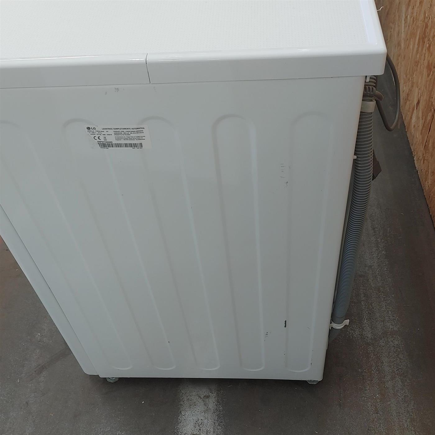 LG F4WV310SAE lavatrice Caricamento frontale 10,5 kg 1400 Giri/min A Bianco