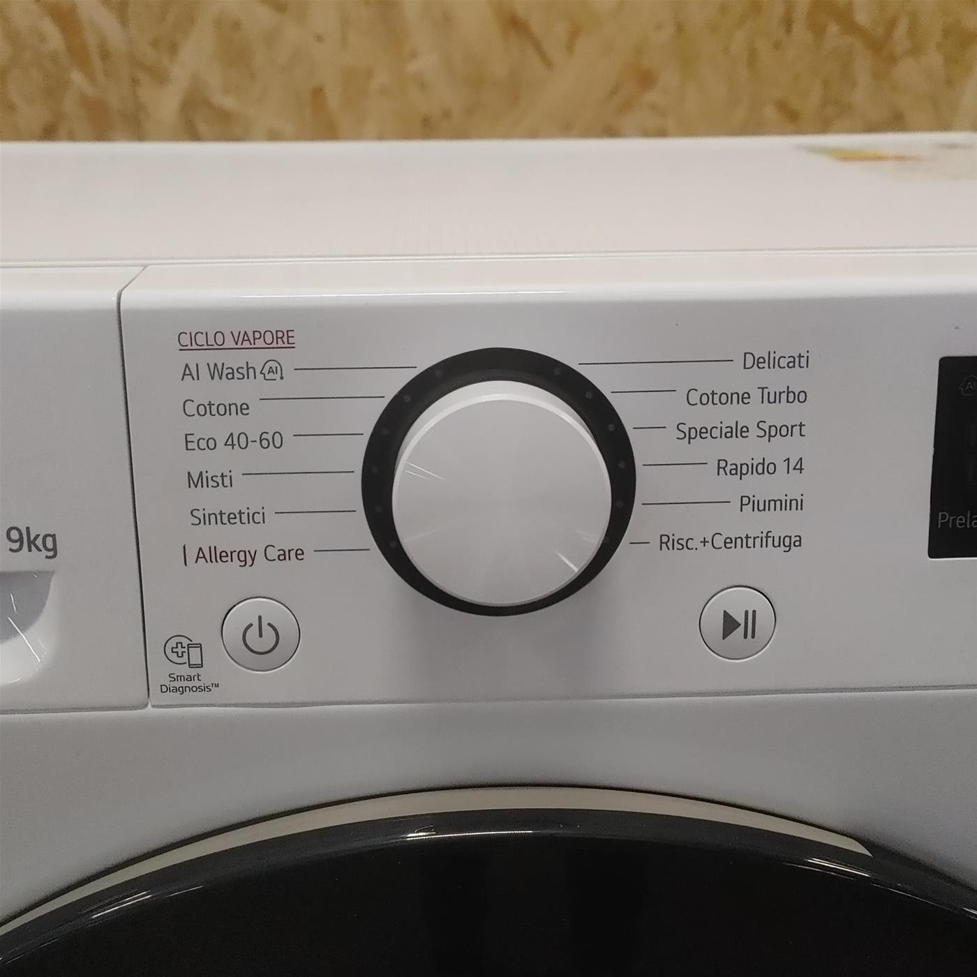 Lavatrice LG F4R3009NSWB Carica frontale 9 kg 1400 Giri/min Bianco