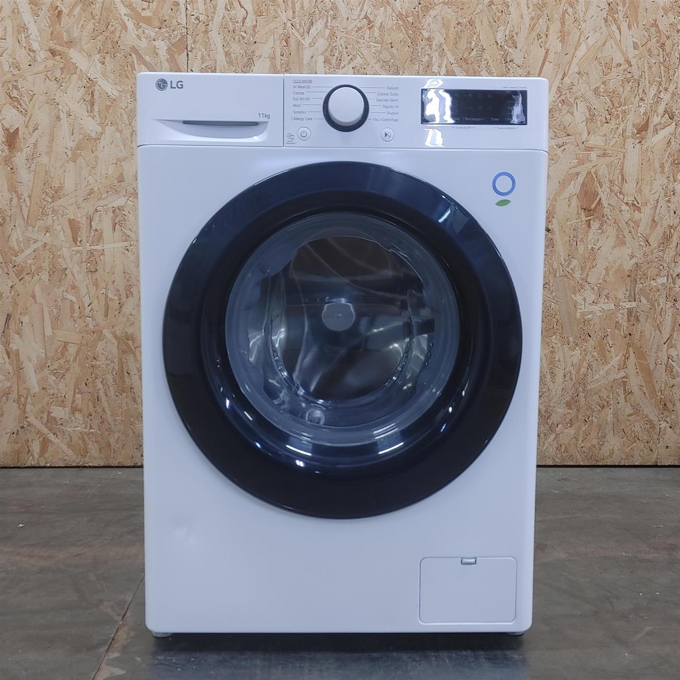 Lavatrice LG F4R3011NSWB Carica frontale 11 kg 1400 Giri/min Bianco