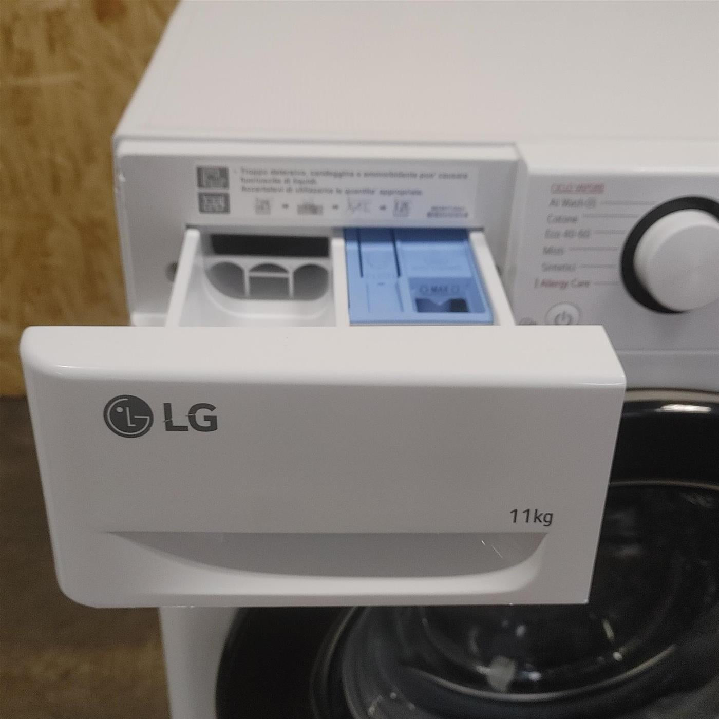 Lavatrice LG F4R3011NSWB Carica frontale 11 kg 1400 Giri/min Bianco