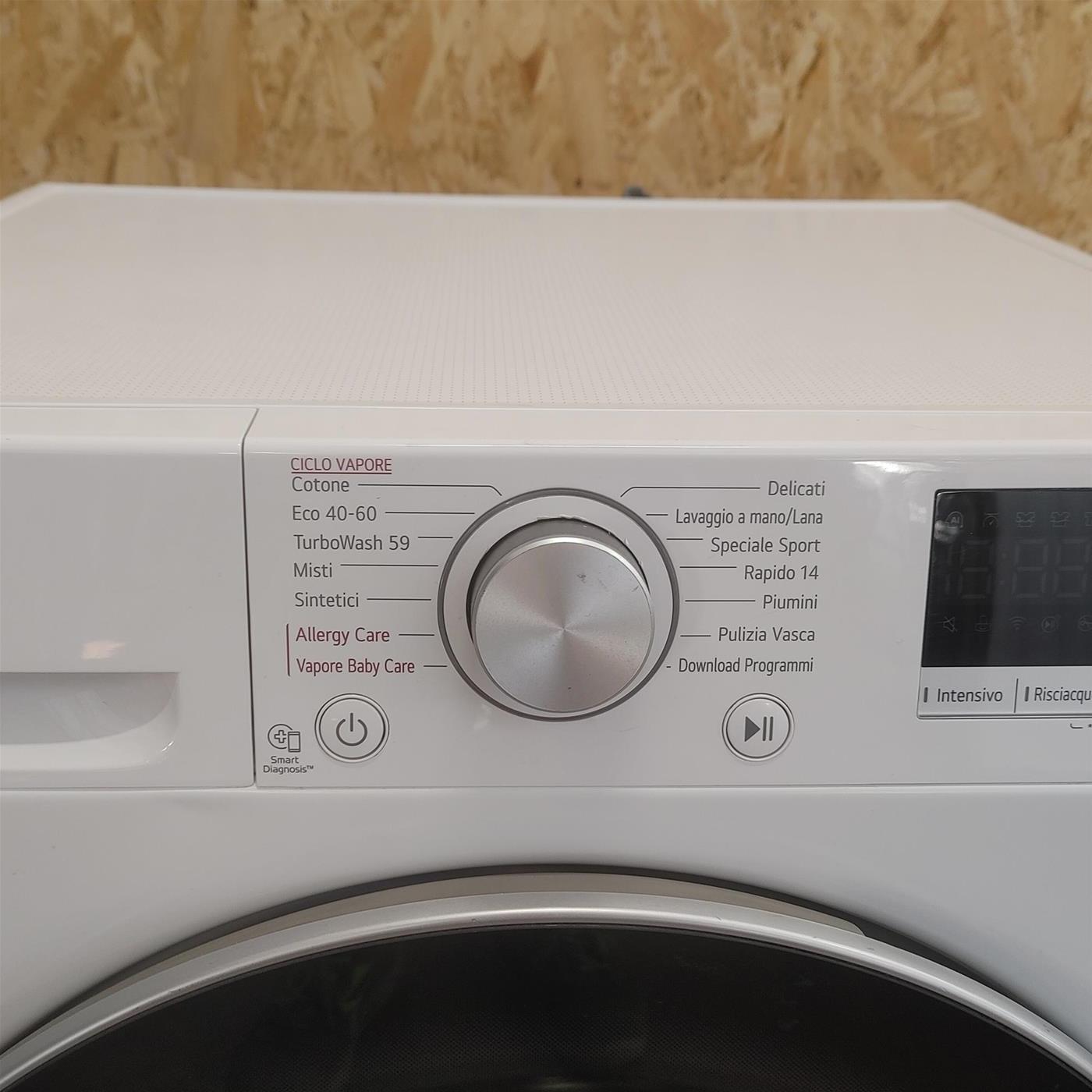 LG F4WV309SIL Lavatrice AI DDTM SteamTM 9Kg Classe energetica B