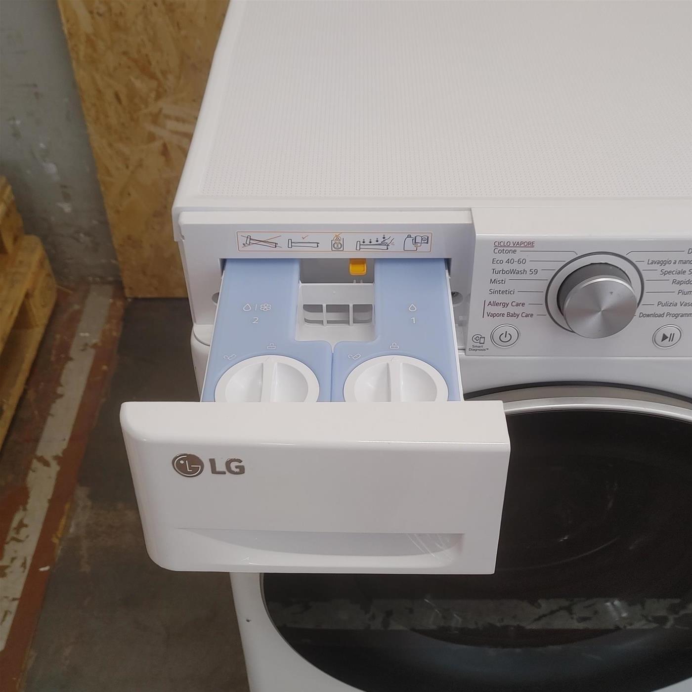 LG F4WV309SIL Lavatrice AI DDTM SteamTM 9Kg Classe energetica B