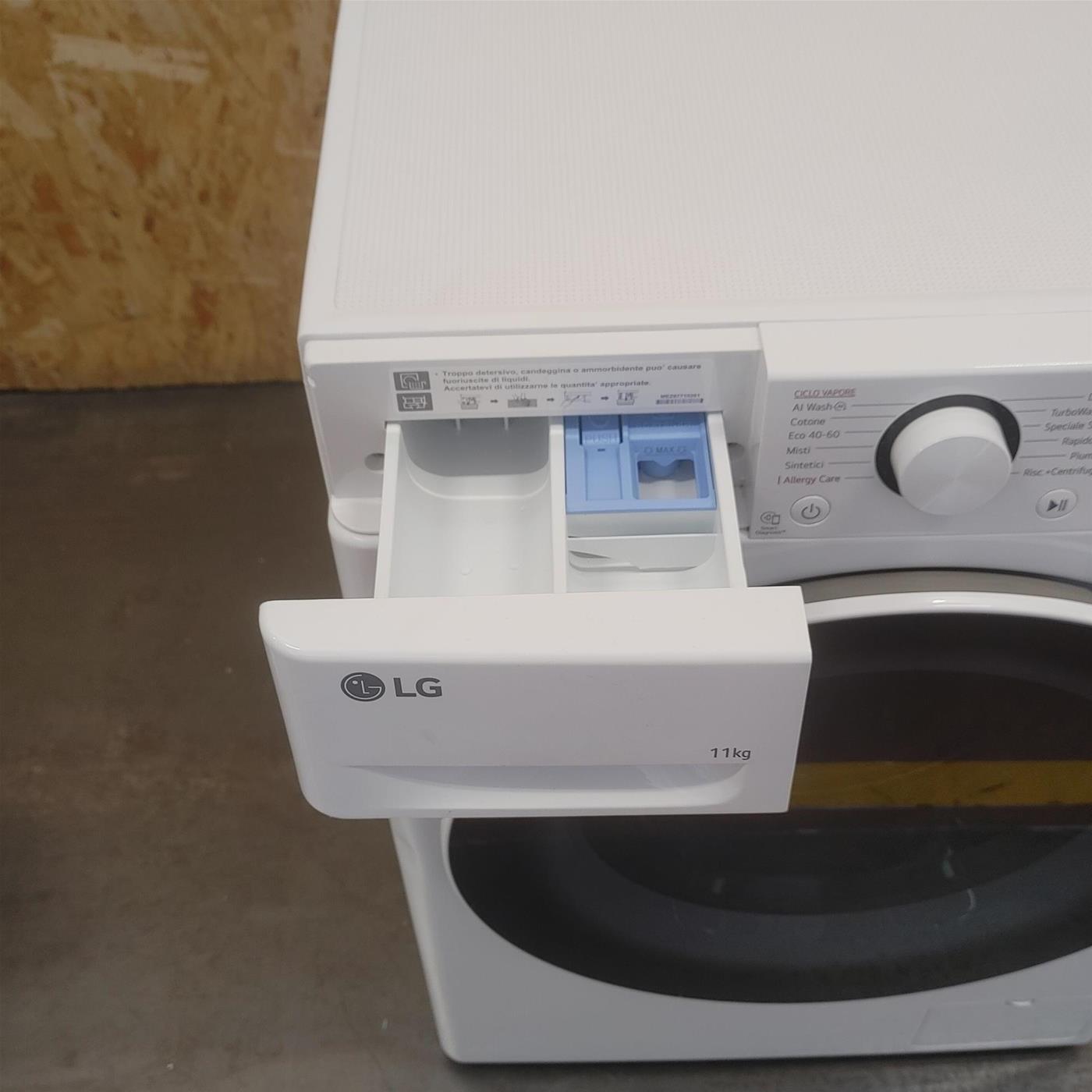 Lavatrice intelligente LG F4R5011TSWW 11 kg AI DD