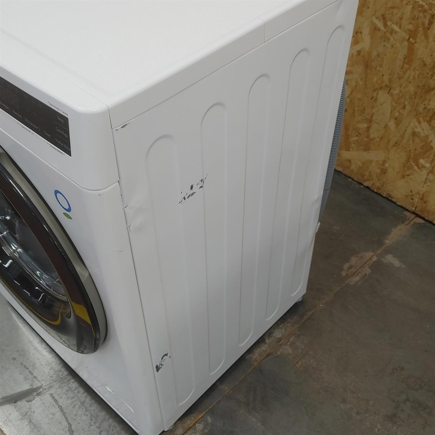 Lavatrice LG F4R3009NSWB Carica frontale 9 kg 1400 Giri/min Bianco