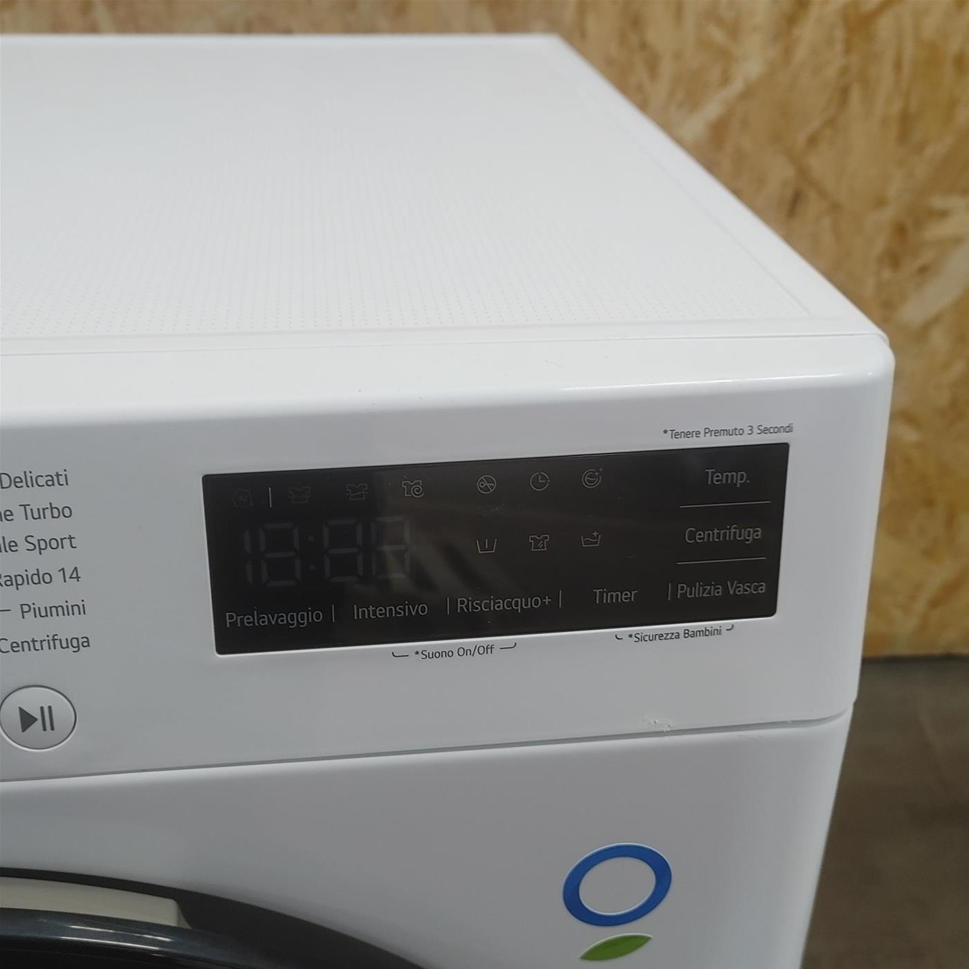 Lavatrice LG F4R3009NSWB Carica frontale 9 kg 1400 Giri/min Bianco