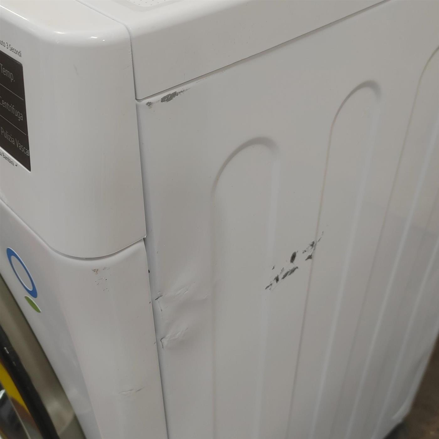 Lavatrice LG F4R3009NSWB Carica frontale 9 kg 1400 Giri/min Bianco