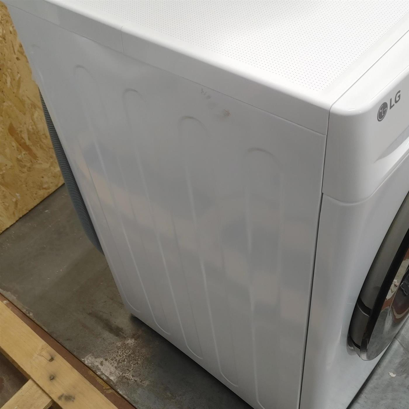 LG AI DD F4R3009NSWB Lavatrice Classe A -10%, 9kg Serie R3, Carica Frontale, 1400 giri, AIWash, Lavaggio a vapore, Motore Direct Drive, Cestello a bolle, Smart Diagnosis