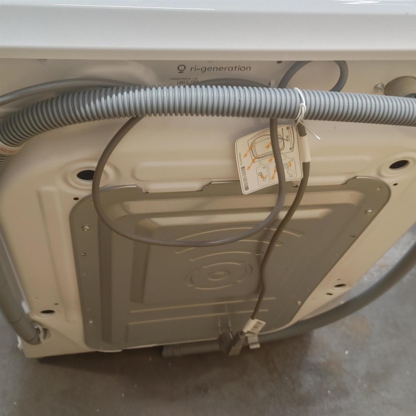 LG AI DD F2R3S08NSWB Lavatrice Slim a Carica Frontale 8kg Serie R3, Lavatrice Classe A, 1200 giri