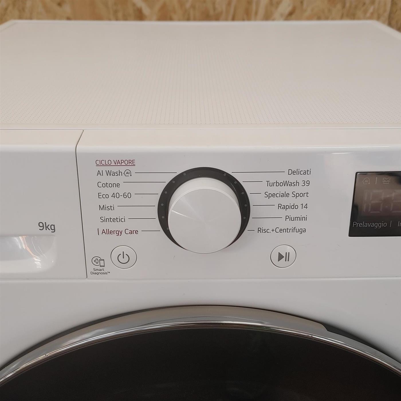 Lavatrice LG F4R5009TSWW Carica frontale 9 kg 1400 Giri/min Bianco