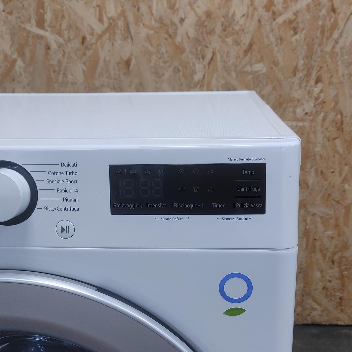 Lavatrice LG F4R3013NSWB Carica frontale 13 kg 1400 giri Bianco