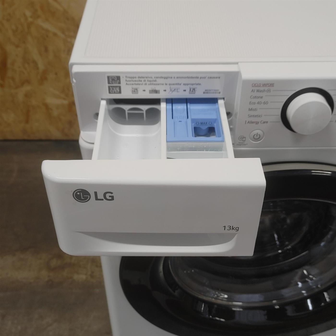 Lavatrice LG F4R3013NSWB Carica frontale 13 kg 1400 giri Bianco