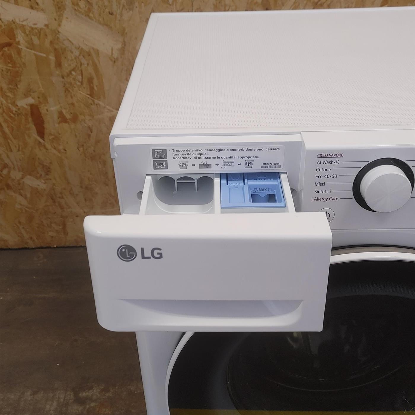 Lavatrice LG F4R5011TSWW Carica frontale 11 kg 1400 Giri/min Bianco