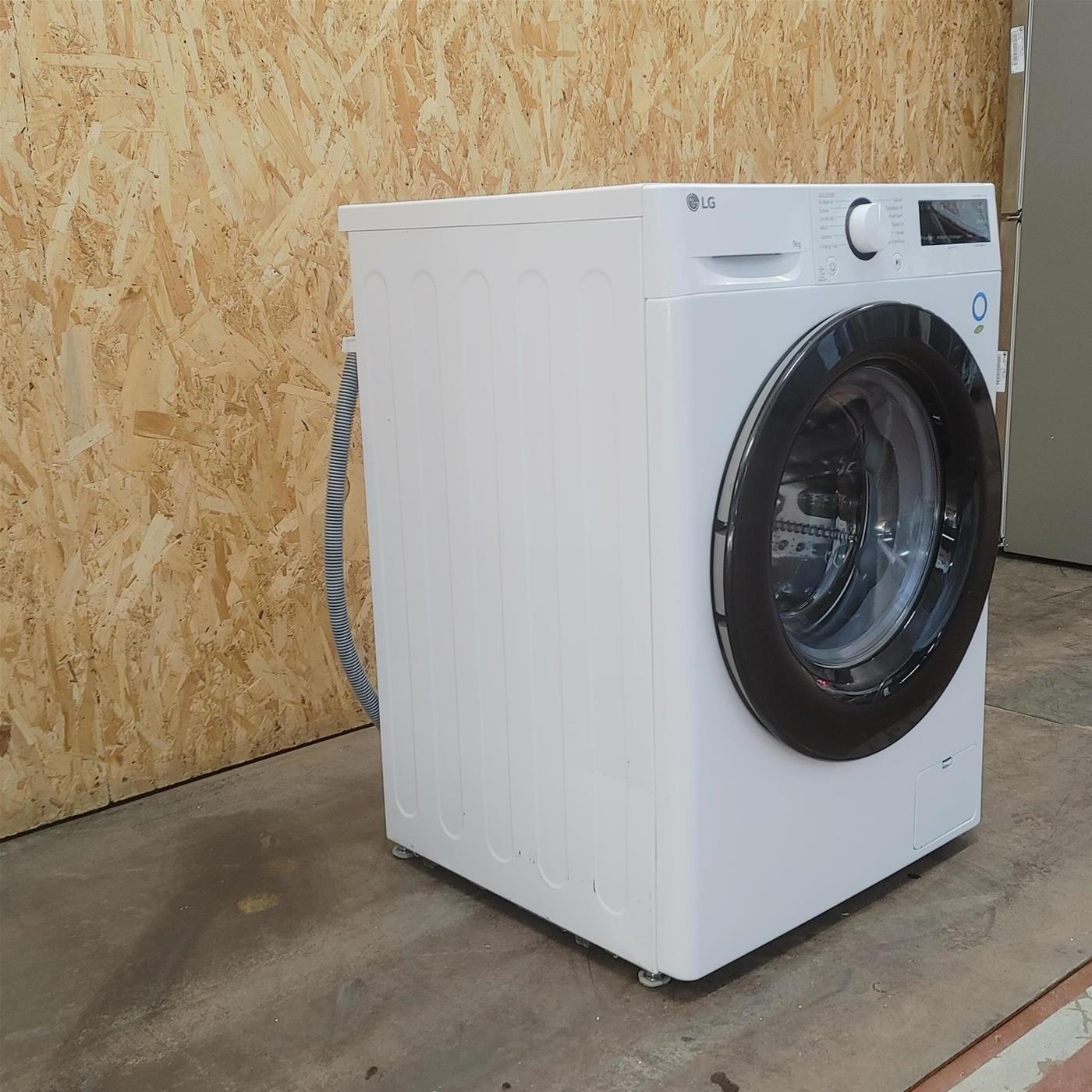Lavatrice LG F4R5009TSWW Carica frontale 9 kg 1400 Giri/min Bianco