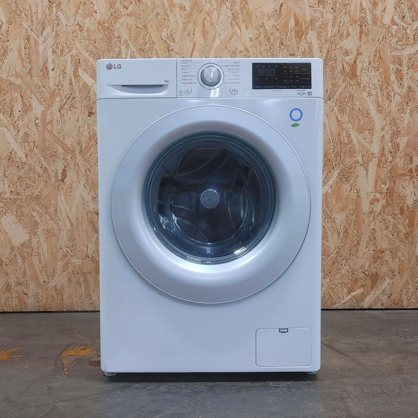 LG F2WV3S7S4E Lavatrice Slim AI DDTM SteamTM 7kg Classe energetica D