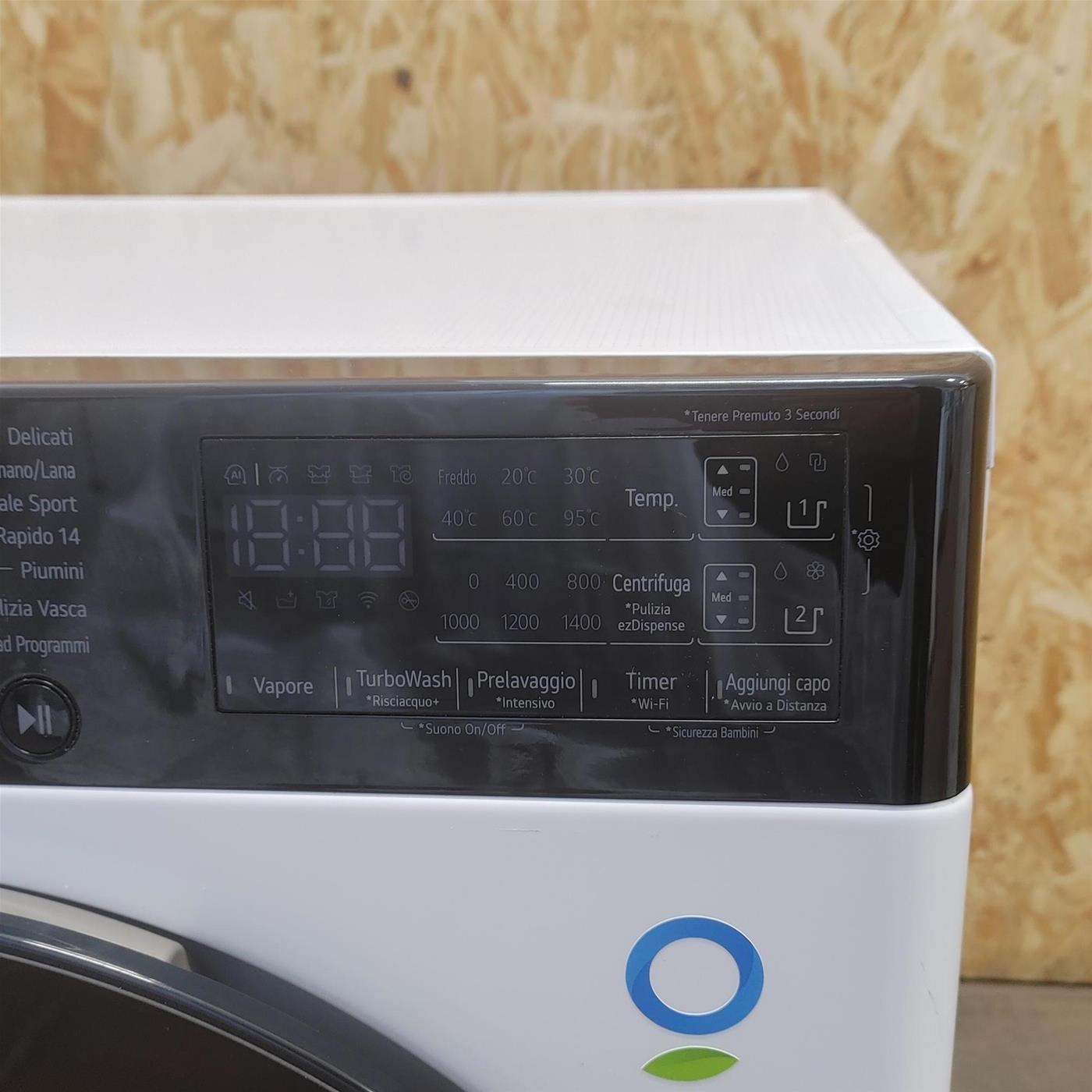 Lavatrice LG F4R7511TSWB Carica frontale 11 kg 1400 Giri/min Bianco