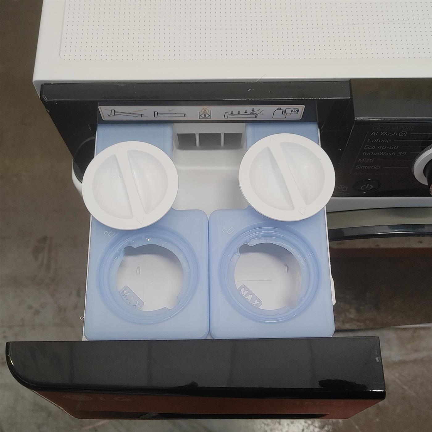 Lavatrice LG F4R7511TSWB Carica frontale 11 kg 1400 Giri/min Bianco