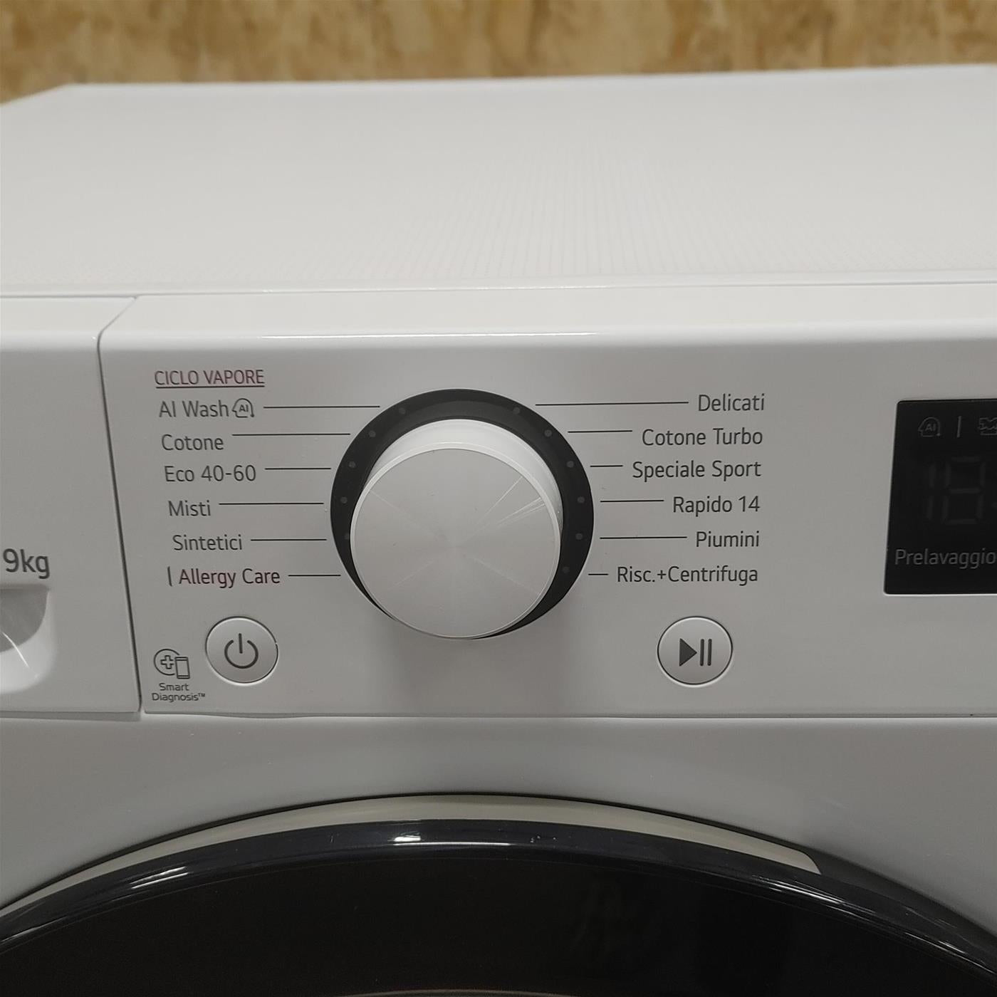 Lavatrice LG F4R3009NSWB Carica frontale 9 kg 1400 Giri/min Bianco