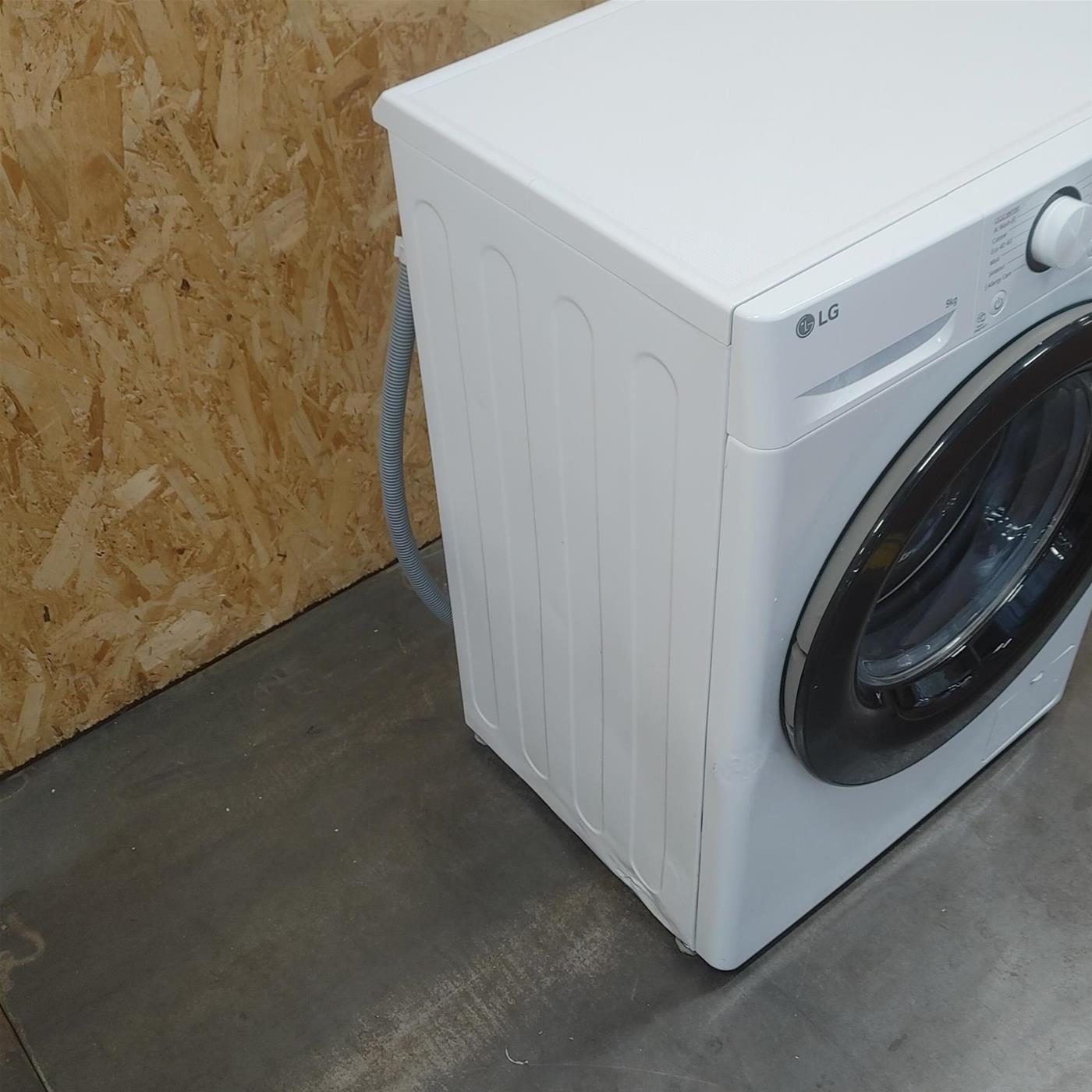 Lavatrice intelligente LG F2R3S09NSWB AI DD, Classe A 9 Kg
