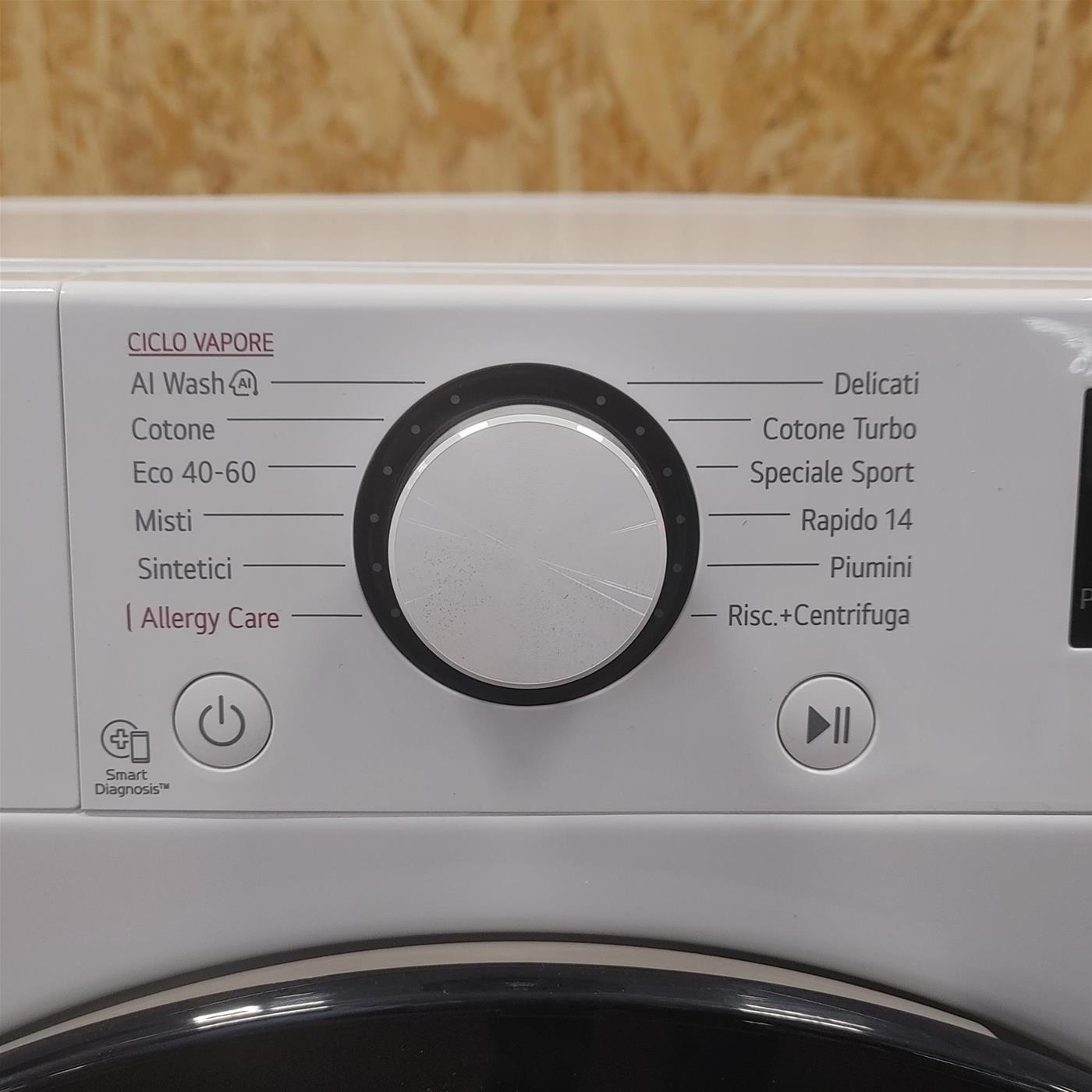 Lavatrice intelligente LG F2R3S09NSWB AI DD, Classe A 9 Kg