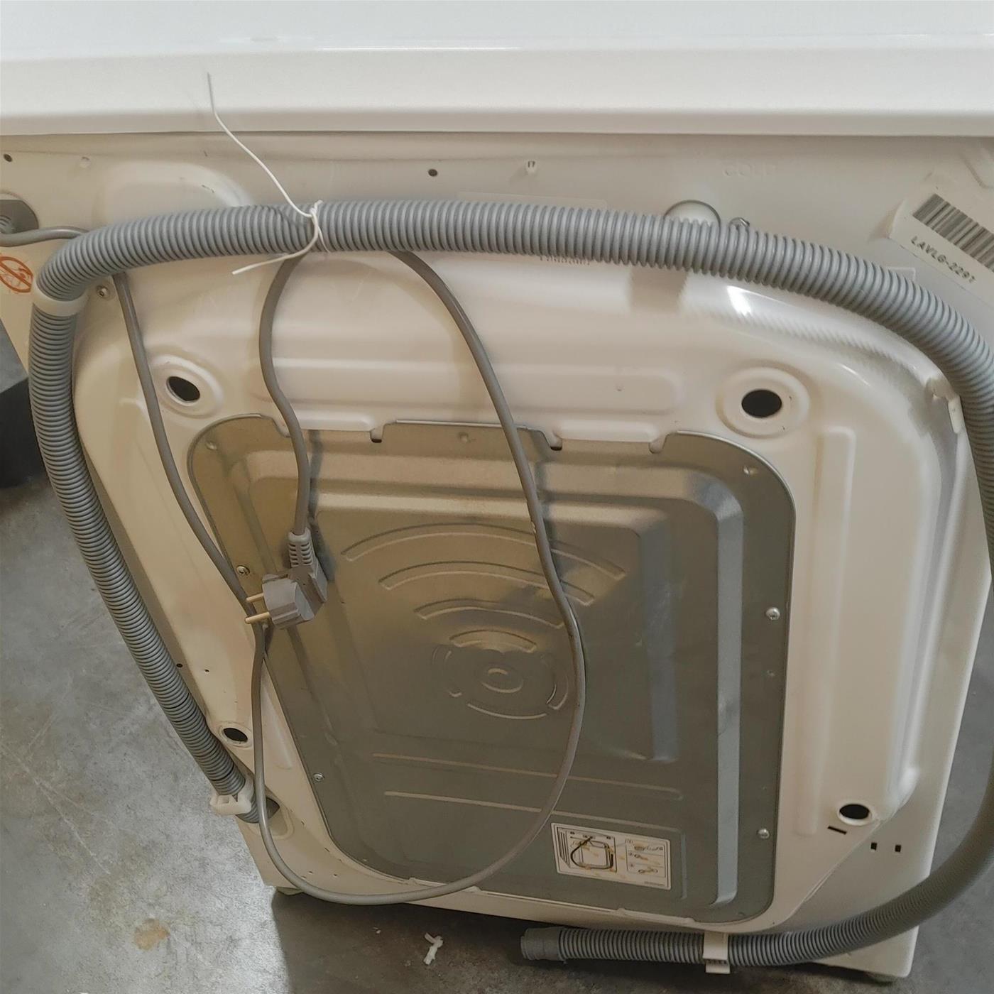 Lavatrice intelligente LG F2R3S09NSWB AI DD, Classe A 9 Kg