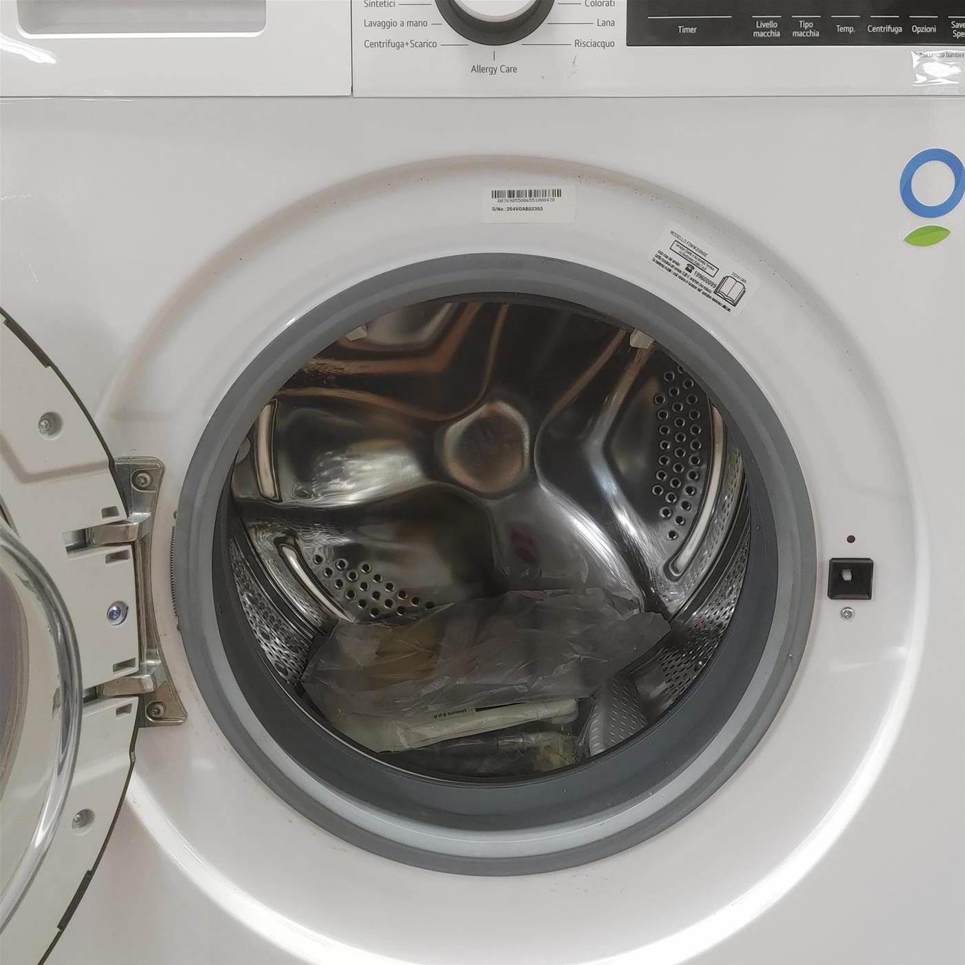 Lavatrice LG F4WM309SAE Carica frontale 9 kg 1400 giri Bianco