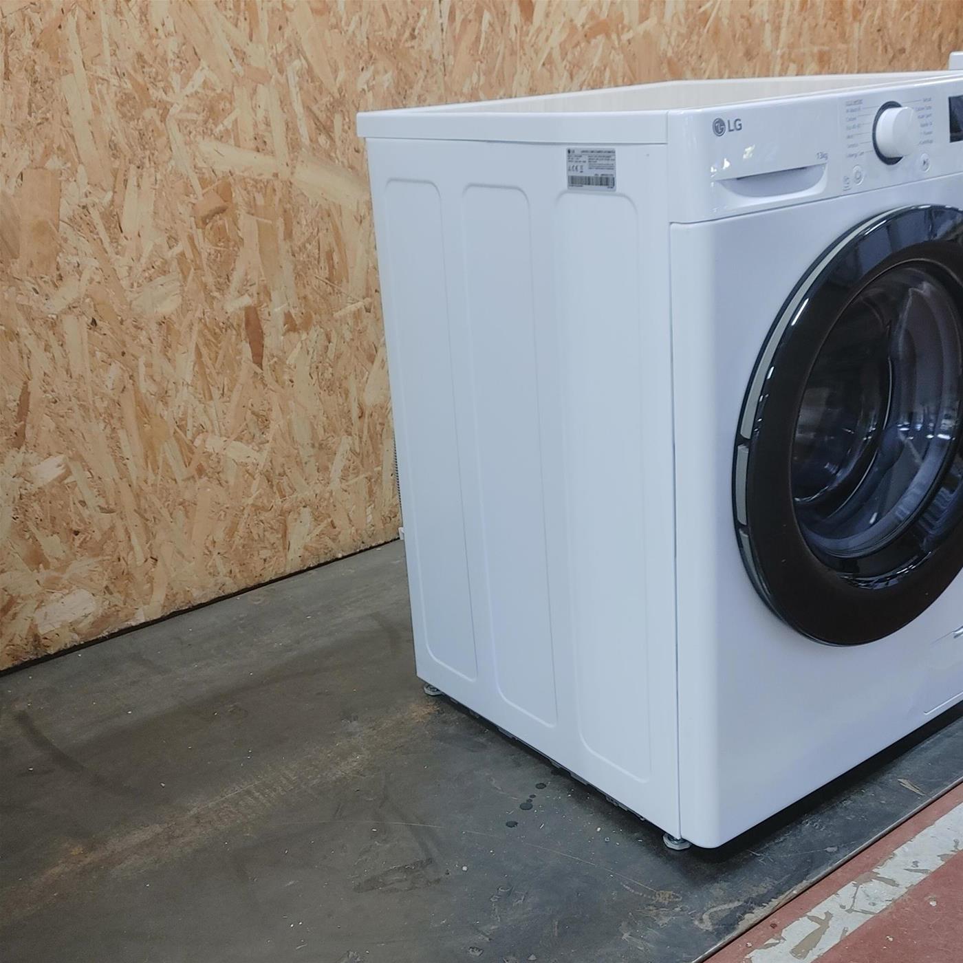 Lavatrice LG F4R3013NSWB Carica frontale 13 kg 1400 Giri/min Bianco