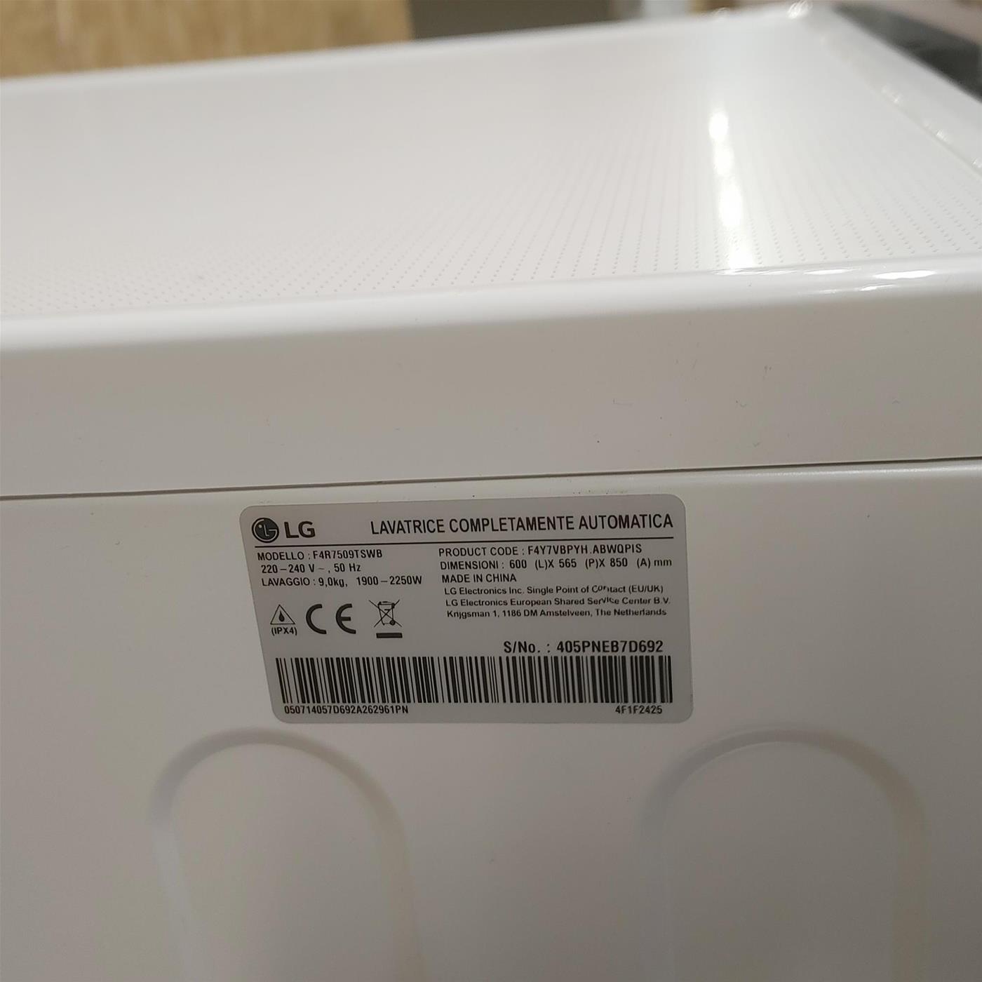Lavatrice LG F4R7509TSWB Carica frontale 9 kg 1400 Giri/min Bianco