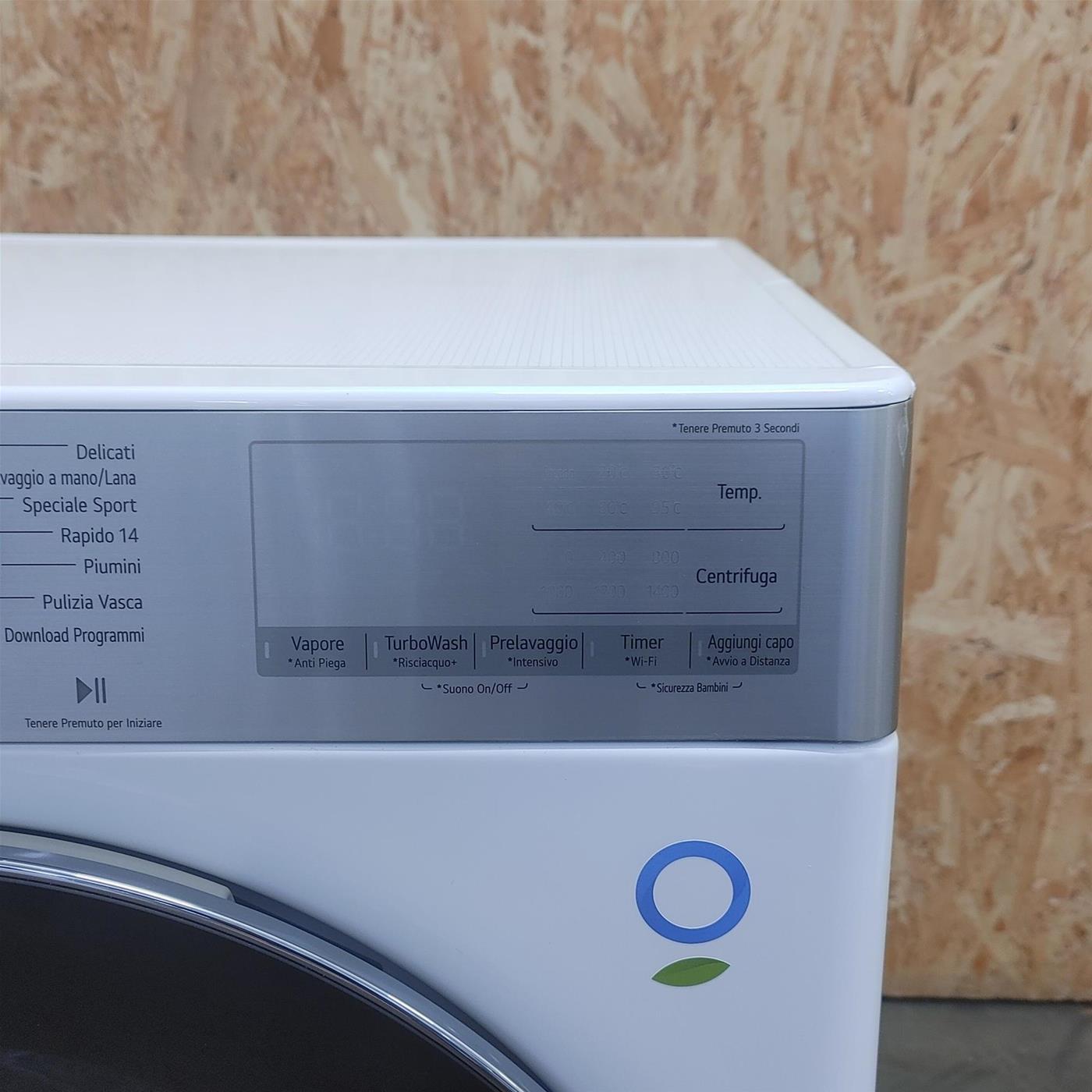 Lavatrice LG F4R9009TPWC Carica frontale 9 kg 1400 Giri/min Bianco