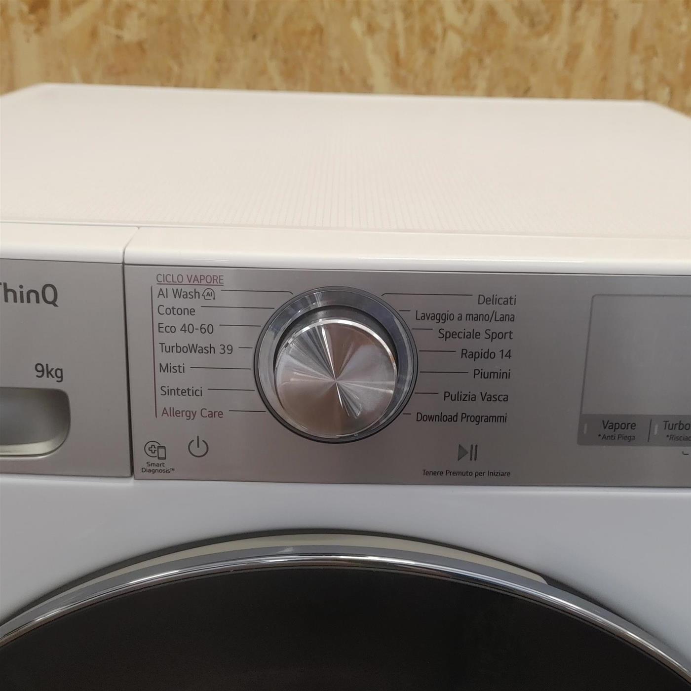 Lavatrice LG F4R9009TPWC Carica frontale 9 kg 1400 Giri/min Bianco