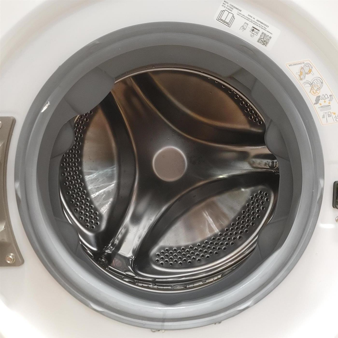 Lavatrice intelligente LG F2R3S09NSWB Classe A 9 Kg