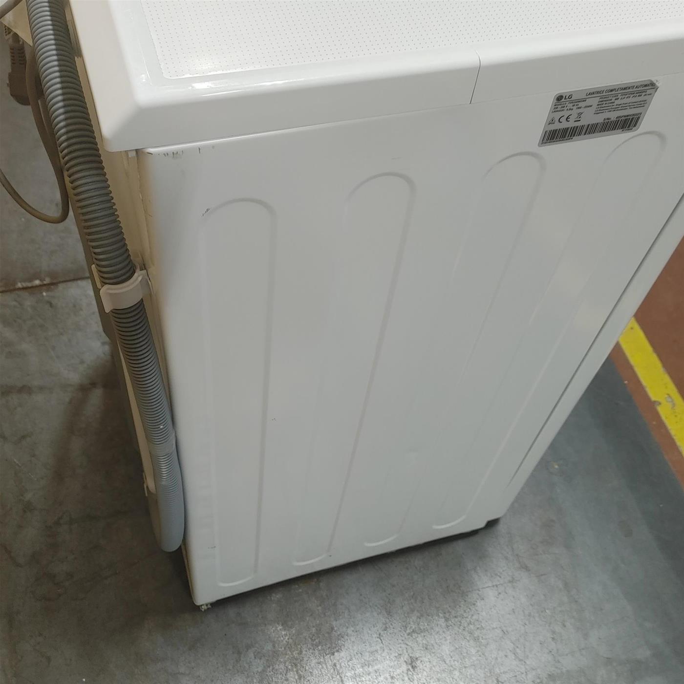 Lavatrice intelligente LG F2R3S09NSWB Classe A 9 Kg