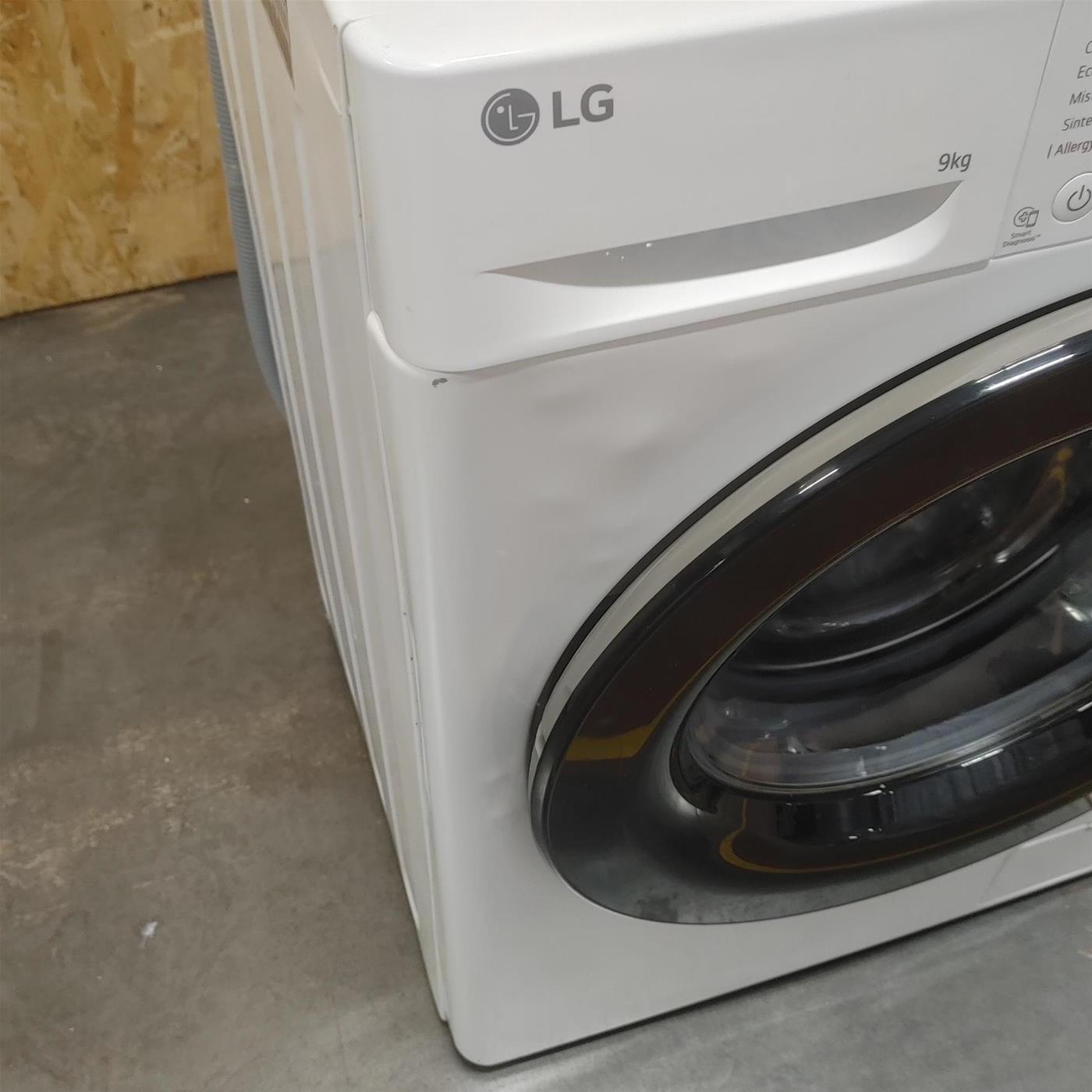 Lavatrice intelligente LG F2R3S09NSWB Classe A 9 Kg