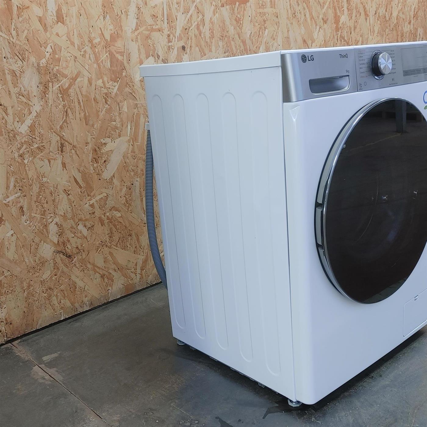 Lavatrice LG F4R9009TPWC Carica frontale 9 kg 1400 Giri/min Bianco