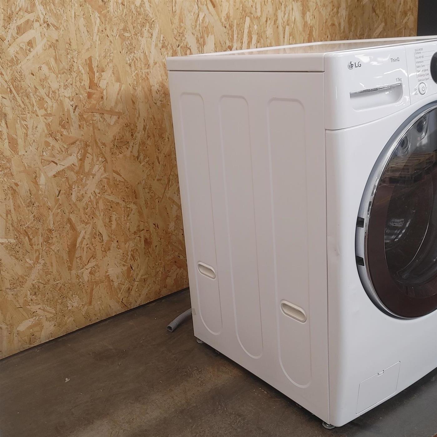 Lavatrice LG F1P1CY2W Carica frontale 17 kg 1100 Giri/min Bianco