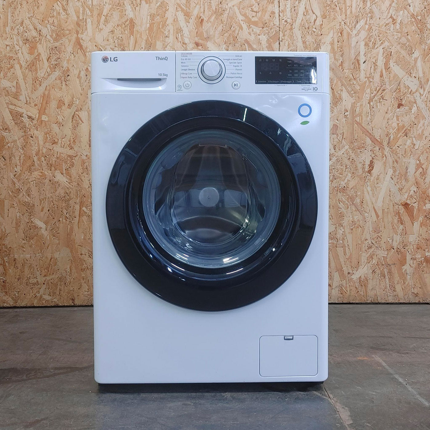 Lavatrice LG F4WV510S1E Caricamento frontale 10,5 kg 1400 Giri/min Bianco